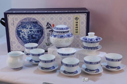 賡續(xù)紅色血脈 創(chuàng)意點亮未來——全區(qū)博物館紅色文化暨特色文創(chuàng)產(chǎn)品展的文藝創(chuàng)作探索